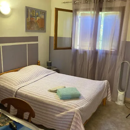 Macchia Verdata Avec Piscine Chauffée Séjour chez l'habitant Monacia-d'Aullene