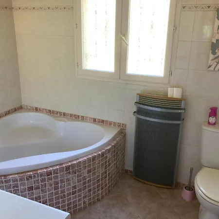 Macchia Evasion Avec Piscine *