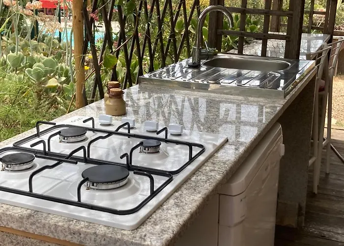 Macchia Evasion Avec Piscine *